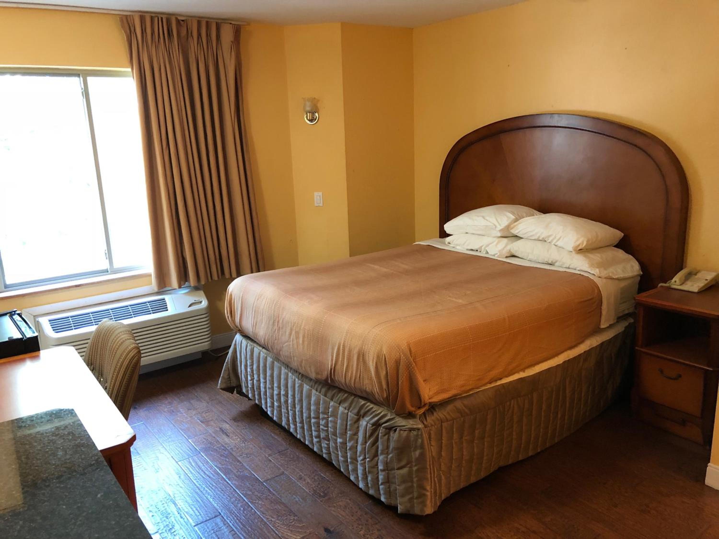 Americas Best Value Inn Addison Dallas 16/30