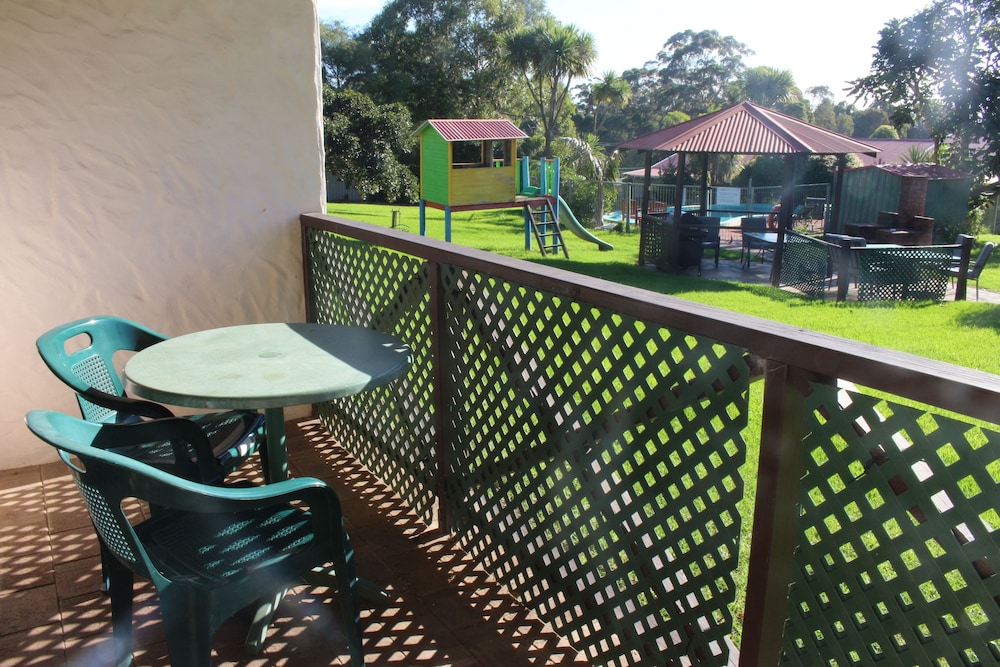 Karri Forest Motel 30/36