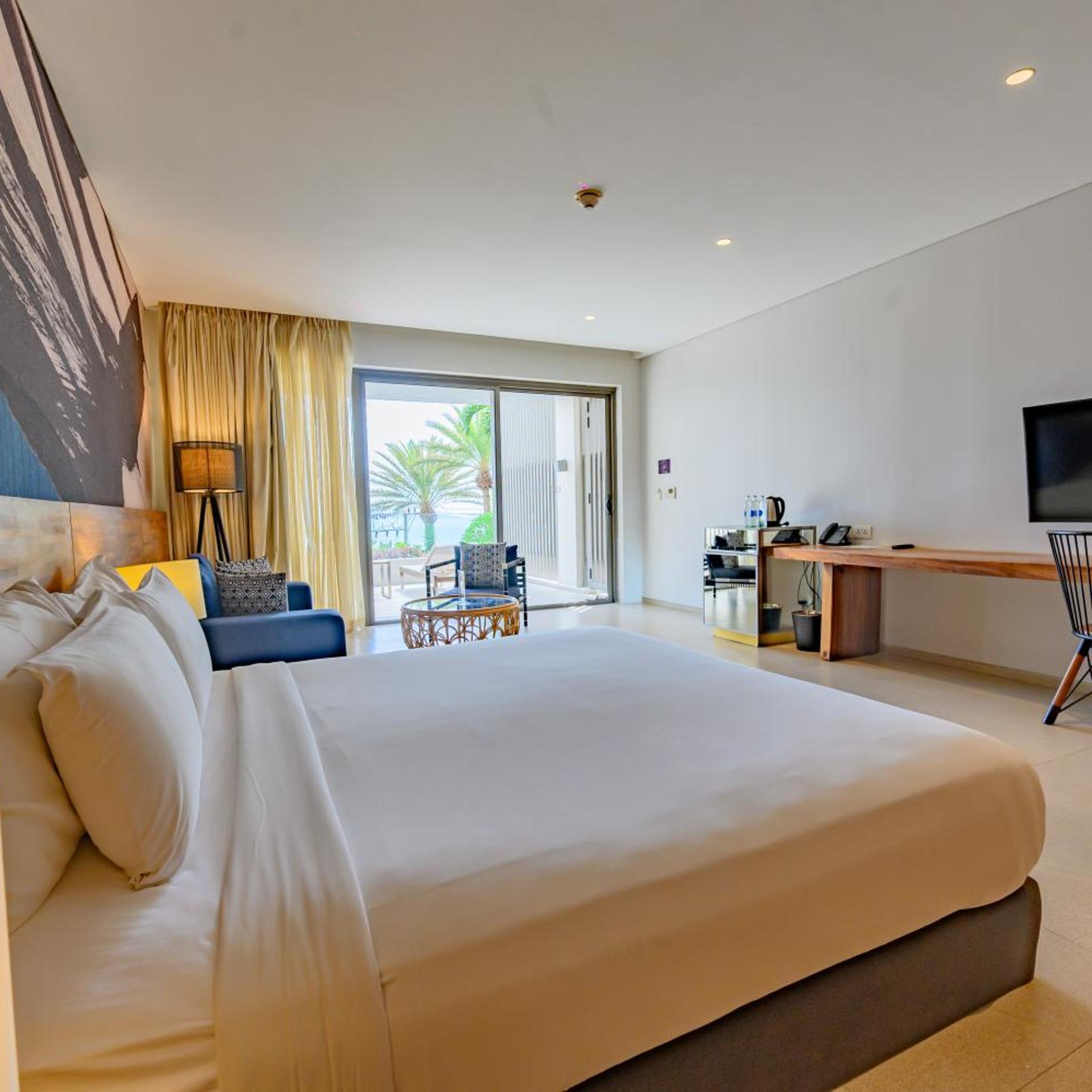 Love, King Bed, Garden View