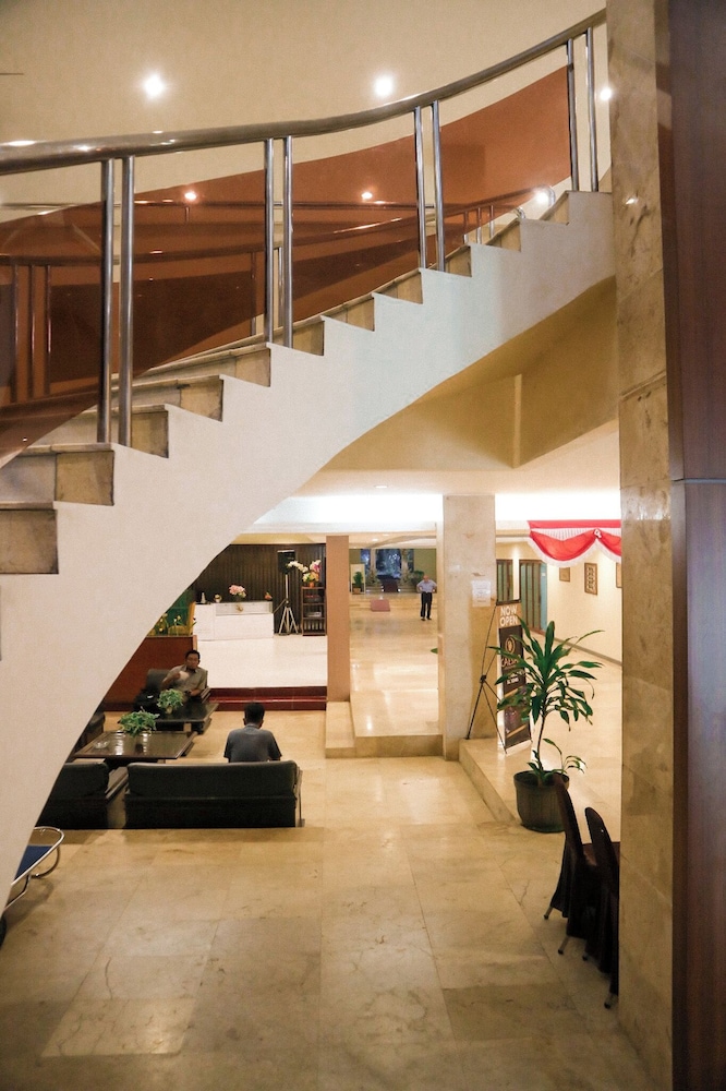 HOTEL MARIAT SORONG 5/54