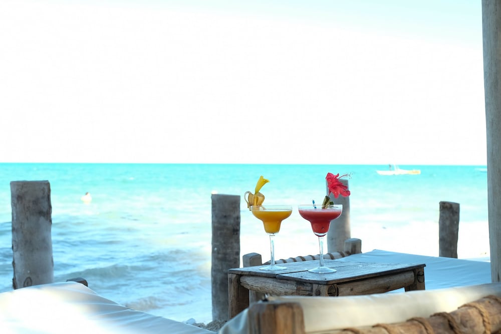 Makuti Beach Bungalows 32/65