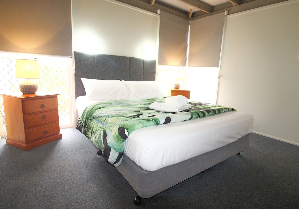 Kellys Beach Resort 10/49