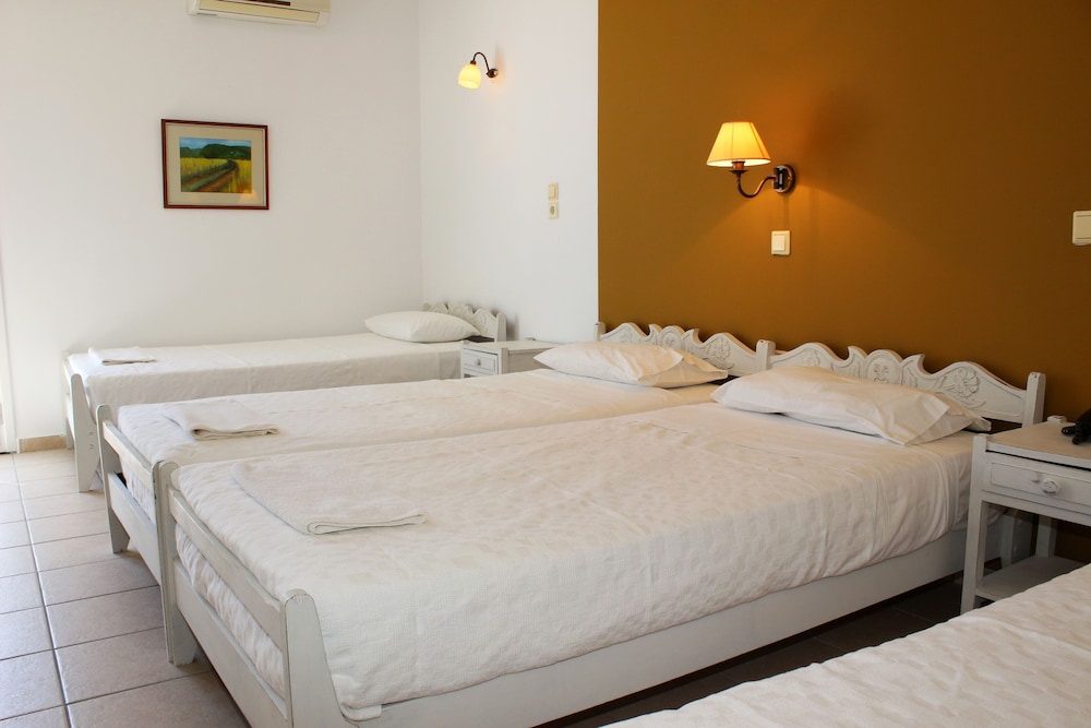 Ikaros Art Hotel 3/32