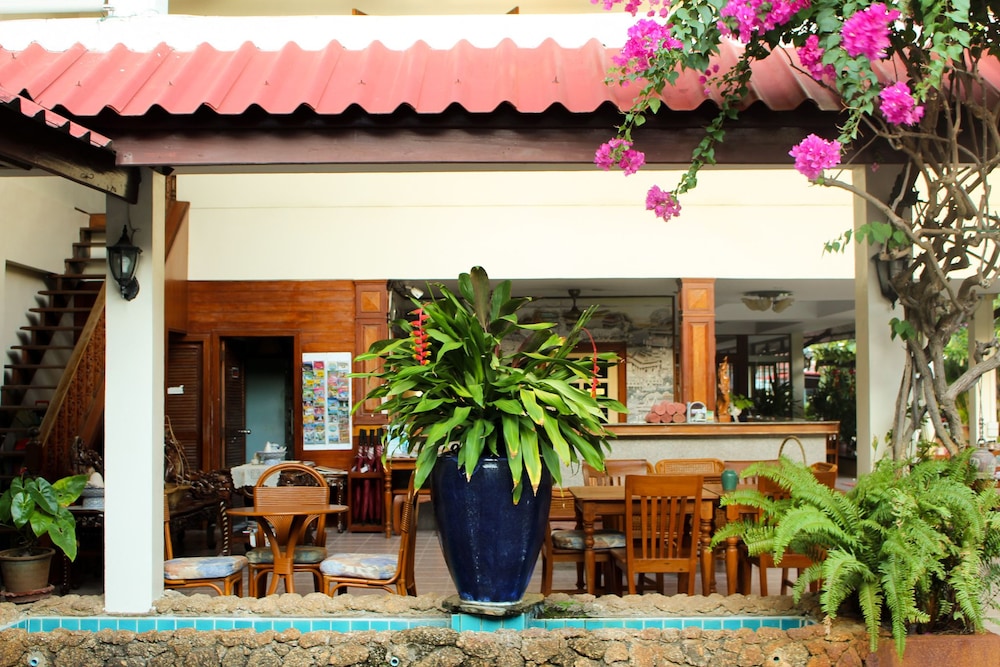 Patong Palace Hotel 8/50