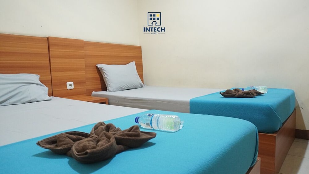 Intech Hostel 14/45