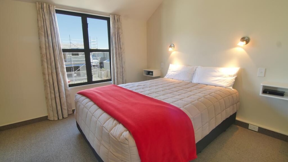 1 BEDROOM, APARTMENT