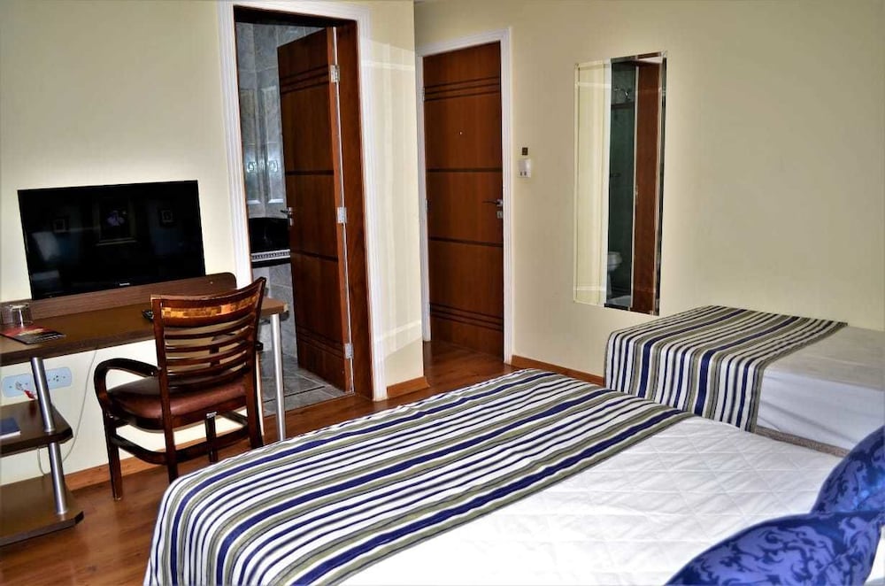 Summit Lago Hotel 12/62