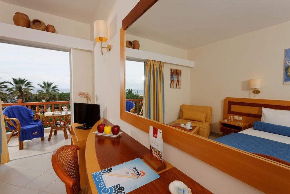 Anissa Beach and Village Hotel 13/80