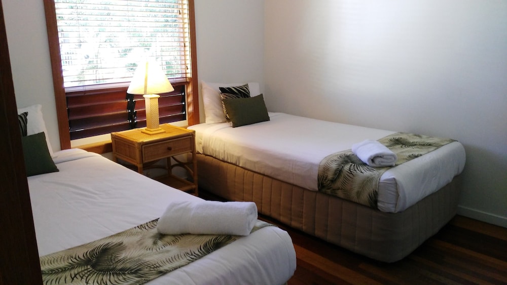 South Pacific Resort 14/78