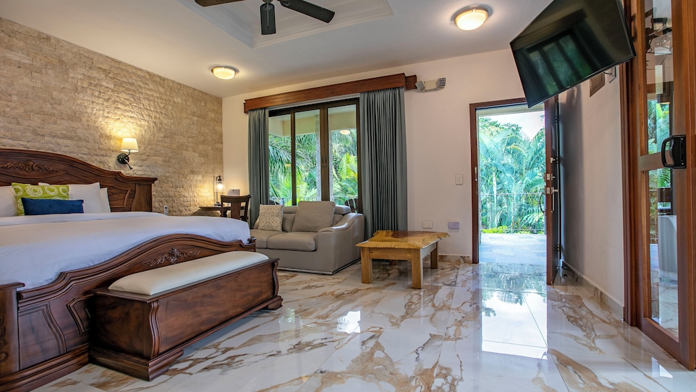 Signature, Villa, King Bed, Volcano View