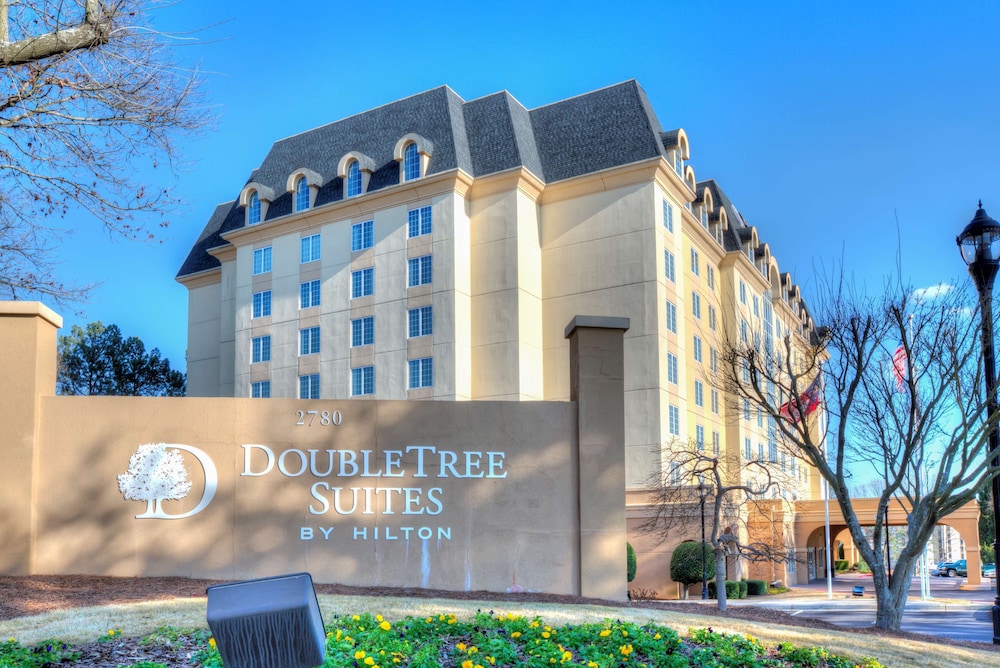Doubletree Suites by Hilton at The Battery Atlanta 7/81
