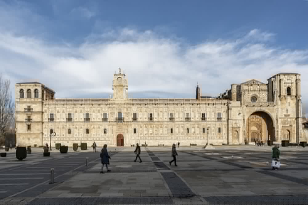 Parador de Leon 34/37