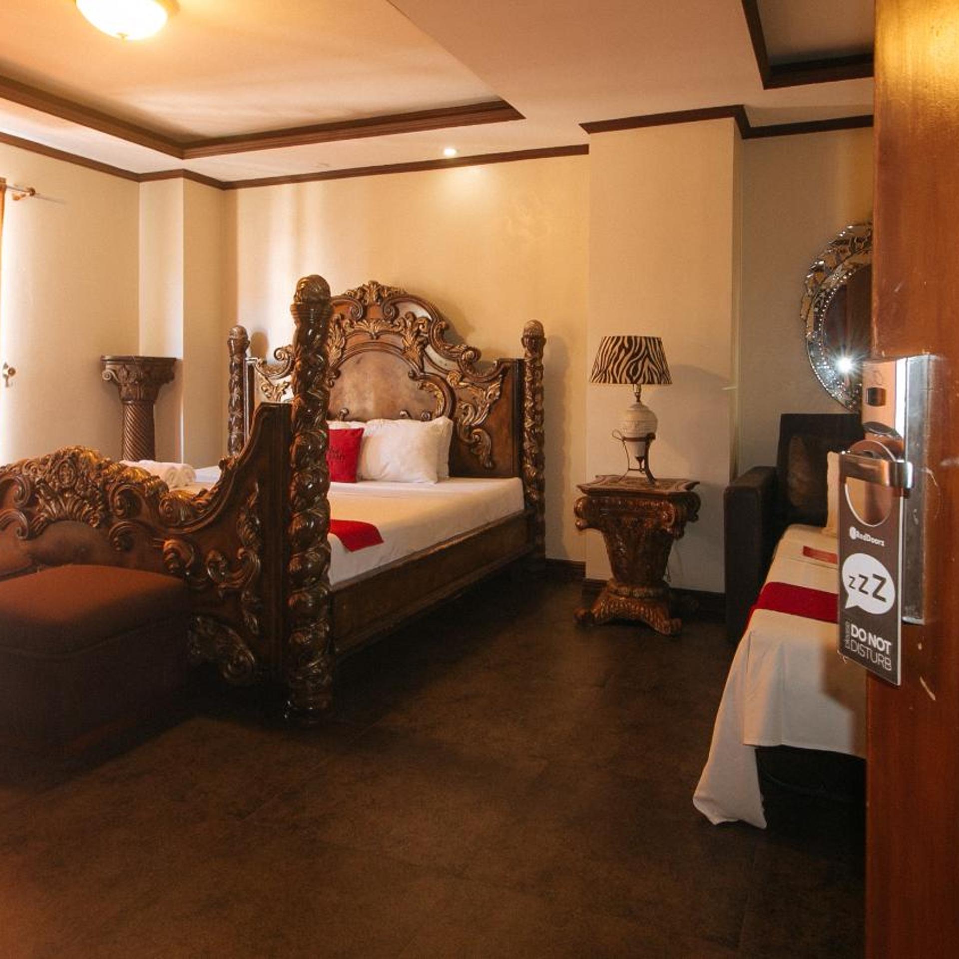 Reddoorz near Landers Superstore Cebu City 35/50