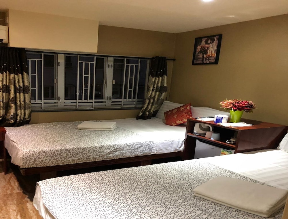 Rich Hotel 12/50