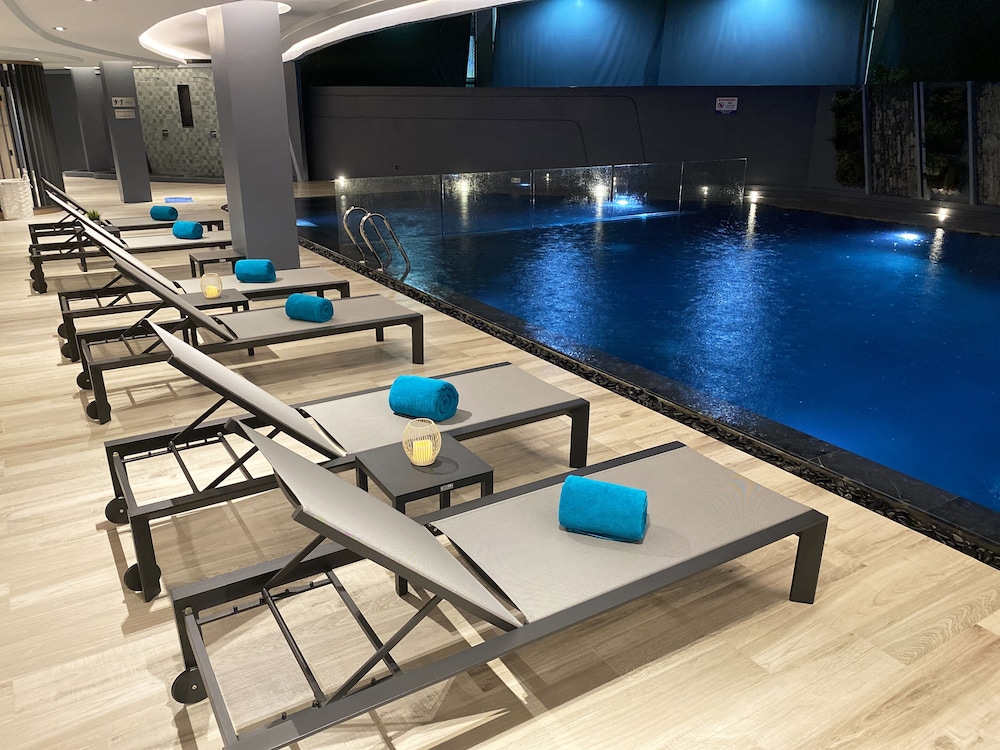 The Oceanic Sportel 23/48