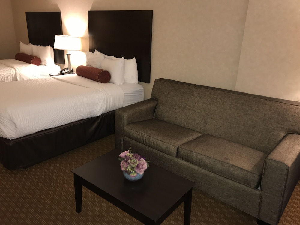 Clarion Inn Elmhurst - Oak Brook near I-88, I-290, I-294 16/43