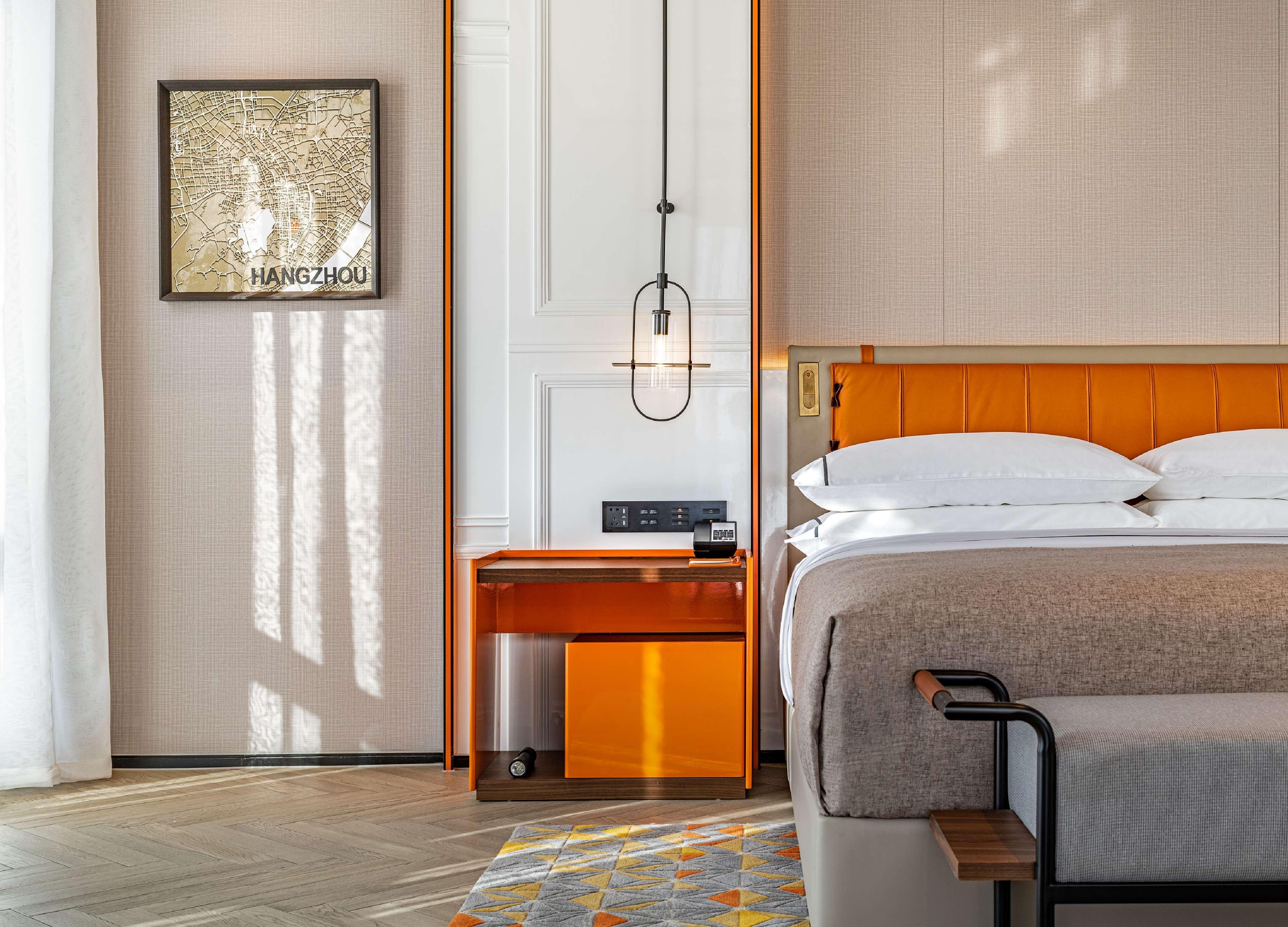 CANOPY, PREMIUM, KING BED