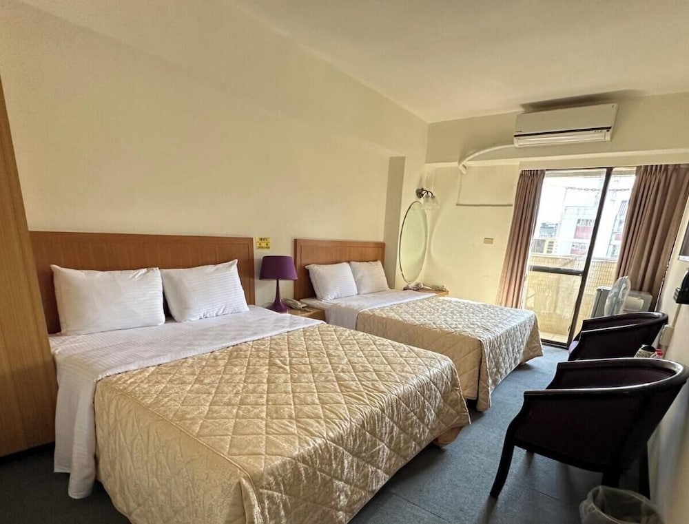 Chian Huei Business Hotel 25/69