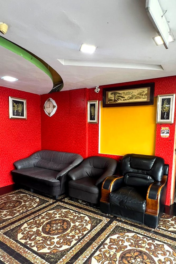 Batu Caves Business Hotel 3/21