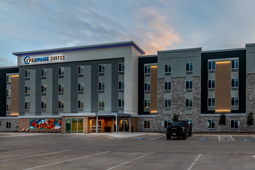 Everhome Suites Bastrop 40/49