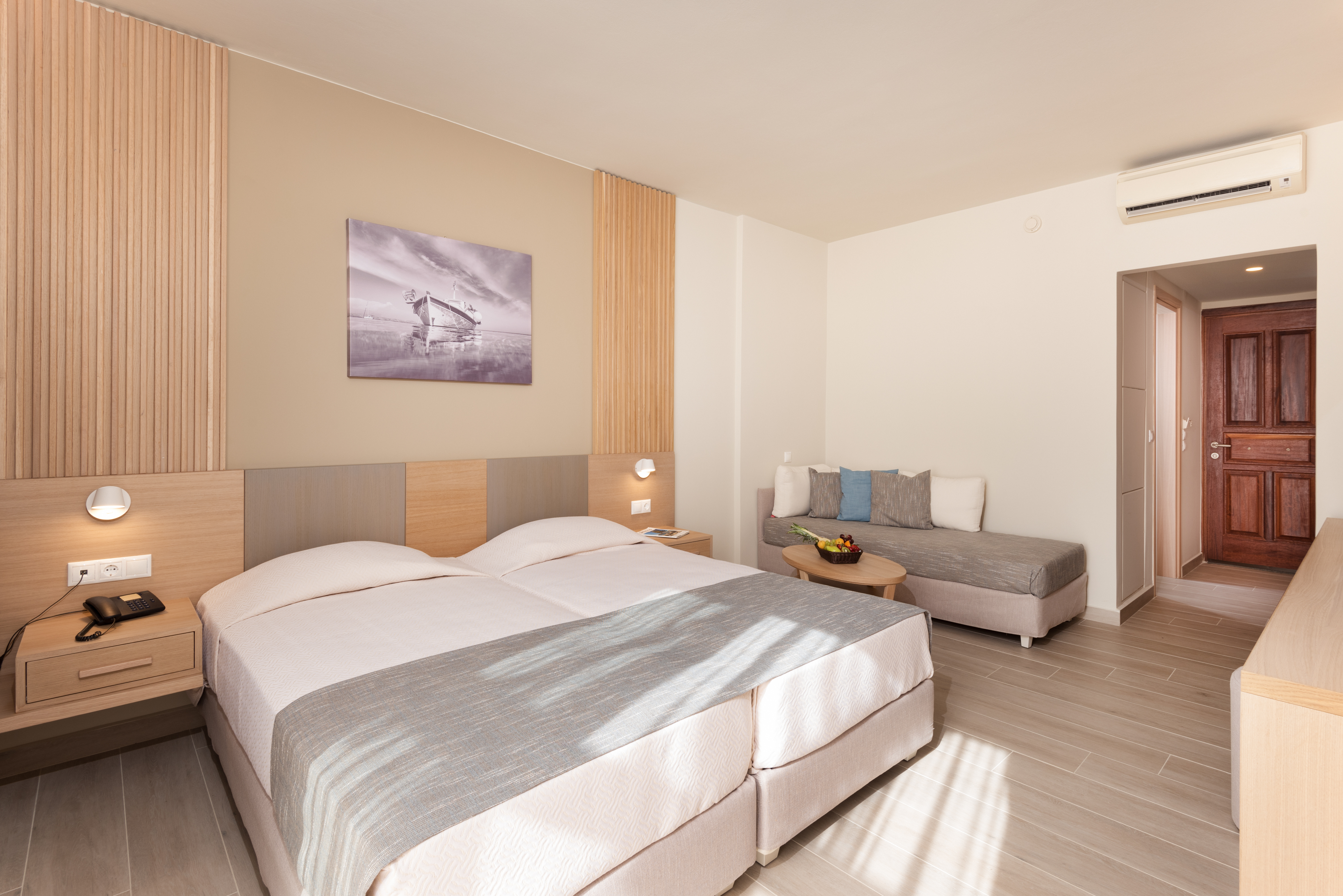 Room, Double or Twin Bed, Side Sea View