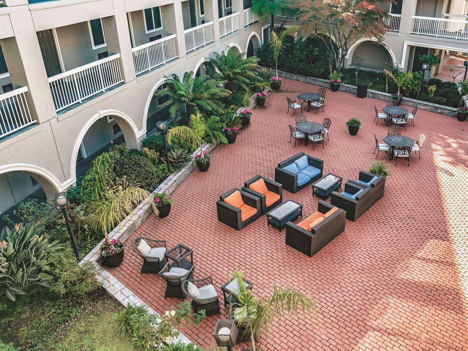 La Quinta Inn & Suites by Wyndham San Francisco Airport West 45/48