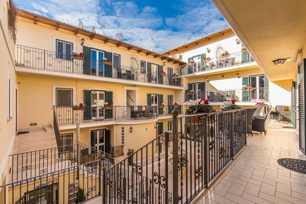Aurelia Vatican Apartments photo5