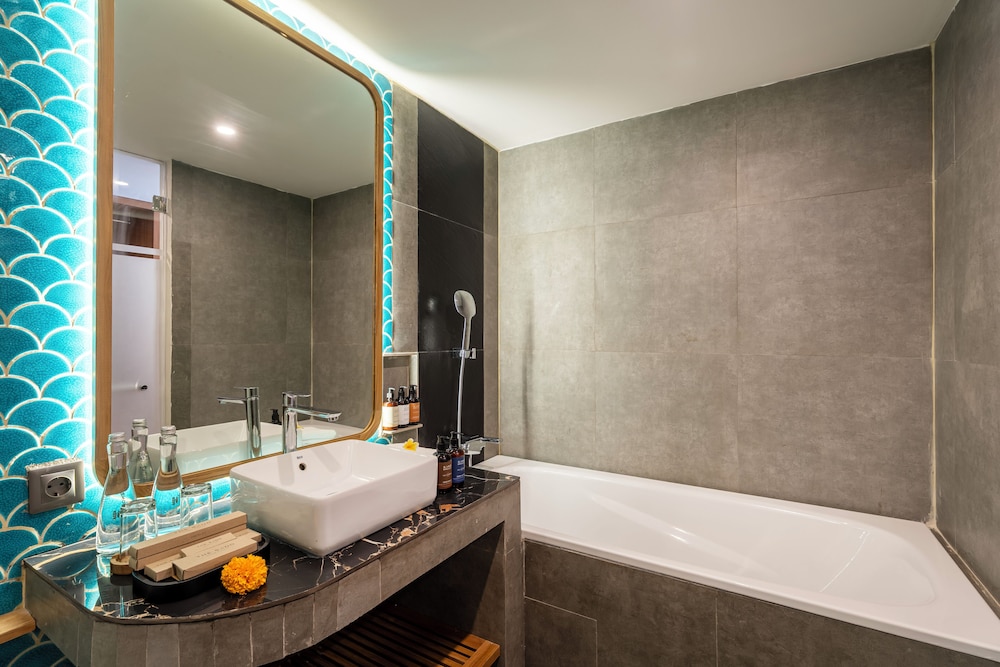 THE SAND Suites & Villas 48/50