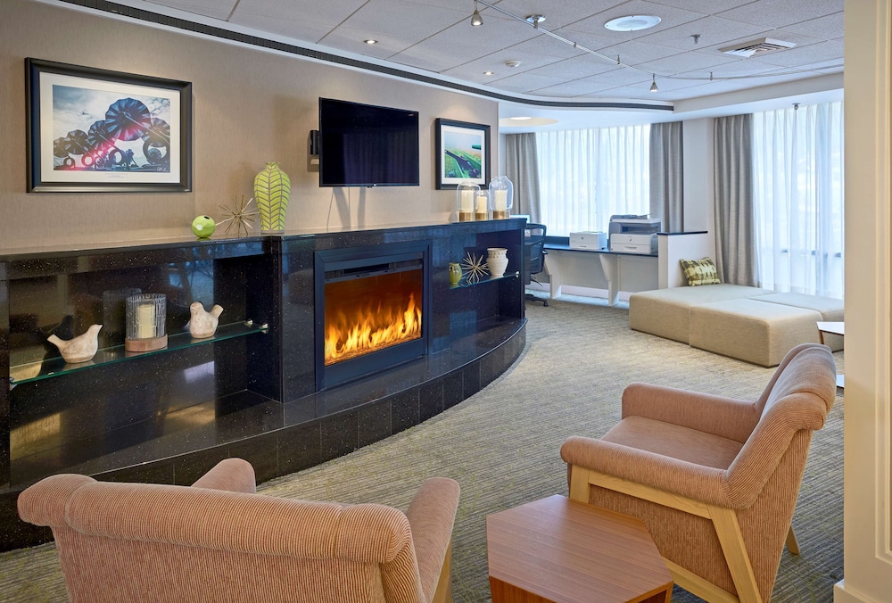 Hampton Inn Lancaster, PA 9/42