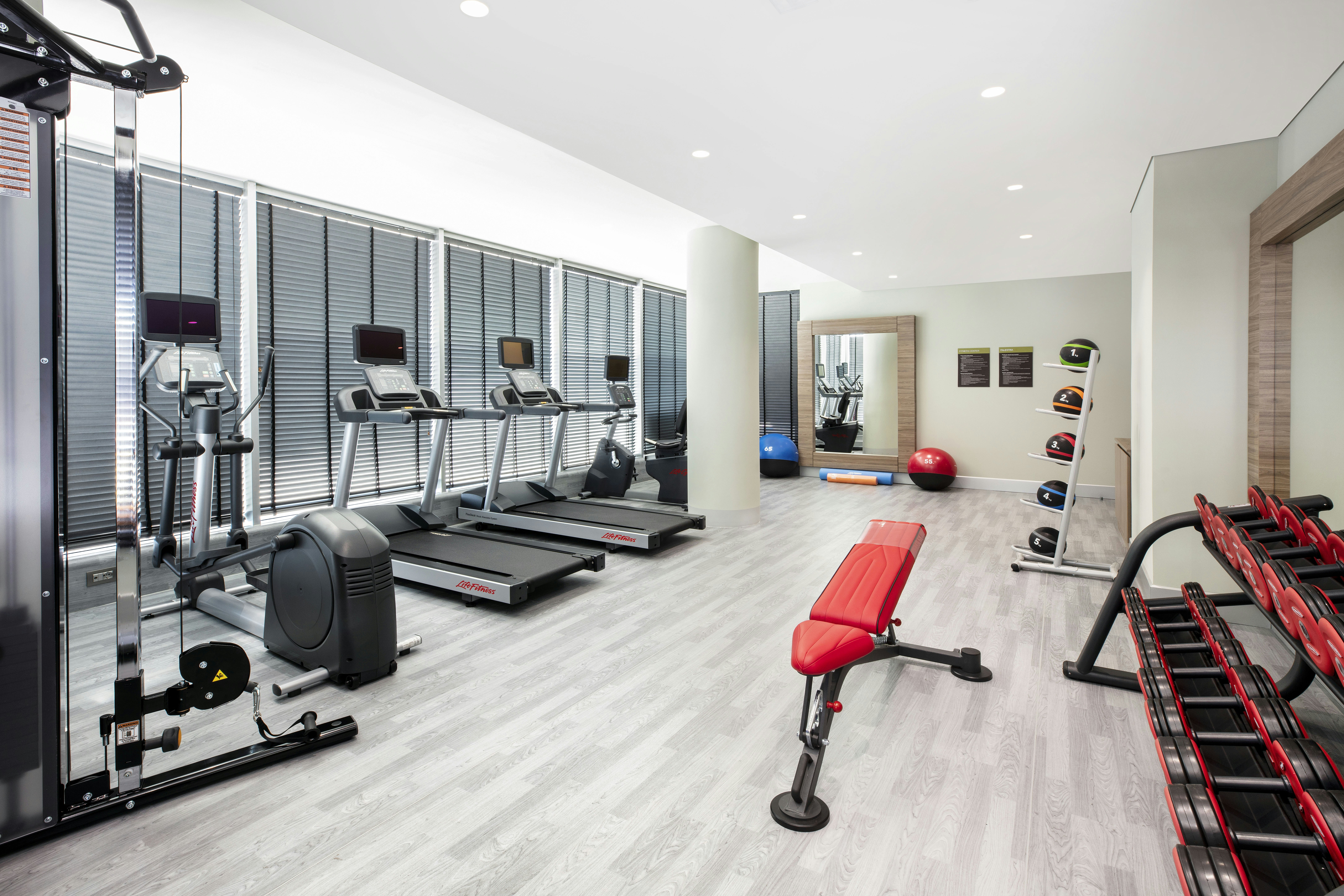 Hilton Garden Inn Tirana 46/81