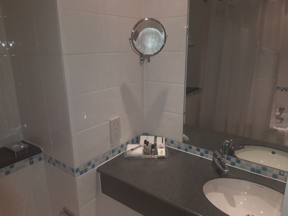 Holiday Inn London - Bloomsbury by IHG 24/75