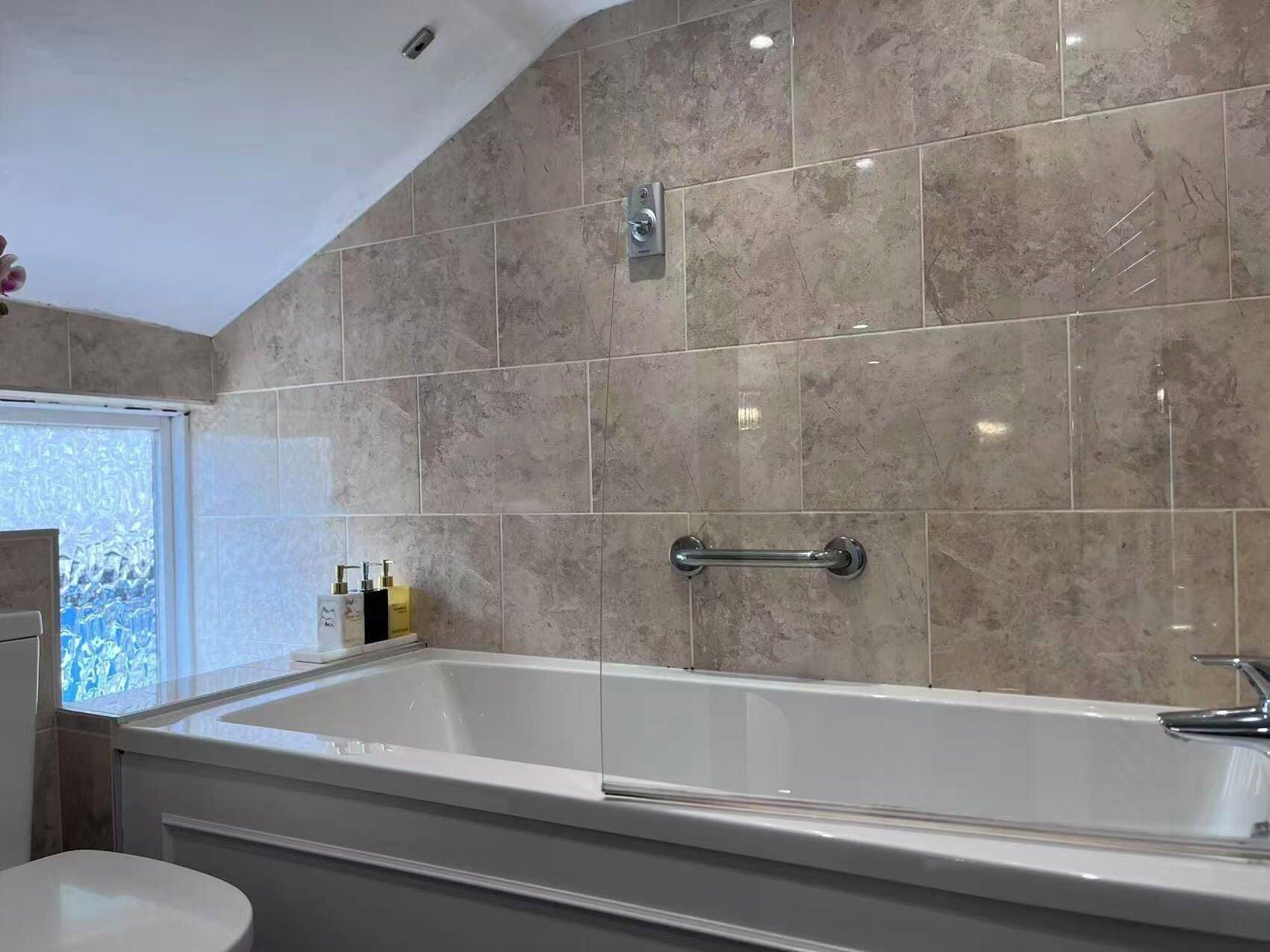 Waterhead Rooms & Suites - Parking and Light Breakfast 36/43
