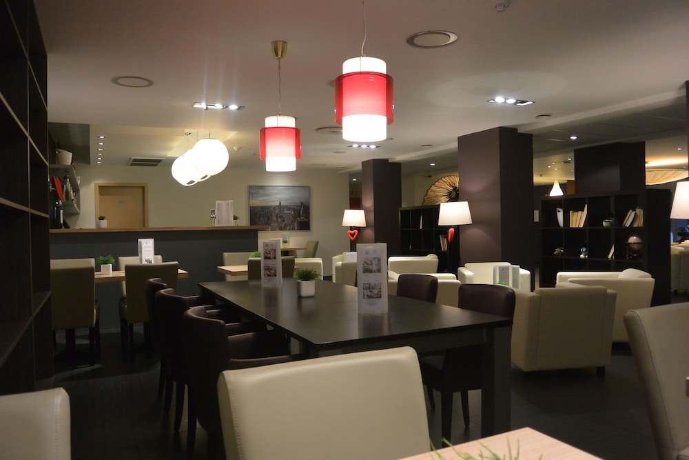 restaurant-cafeteria
