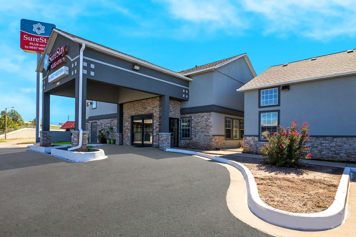 SureStay Plus Hotel by Best Western Tulsa East 12/12