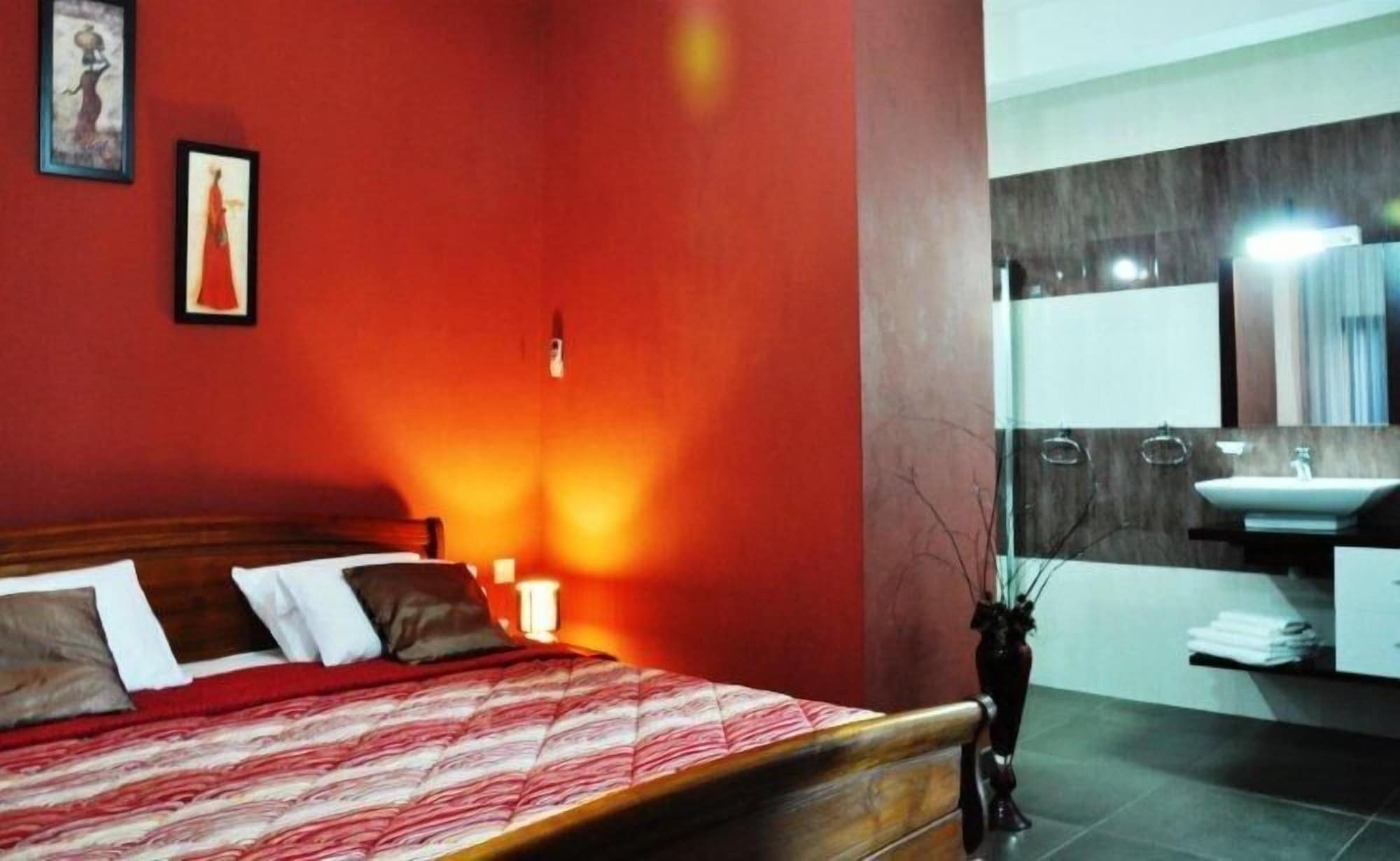 2 BEDROOMS, SUPERIOR, APARTMENT