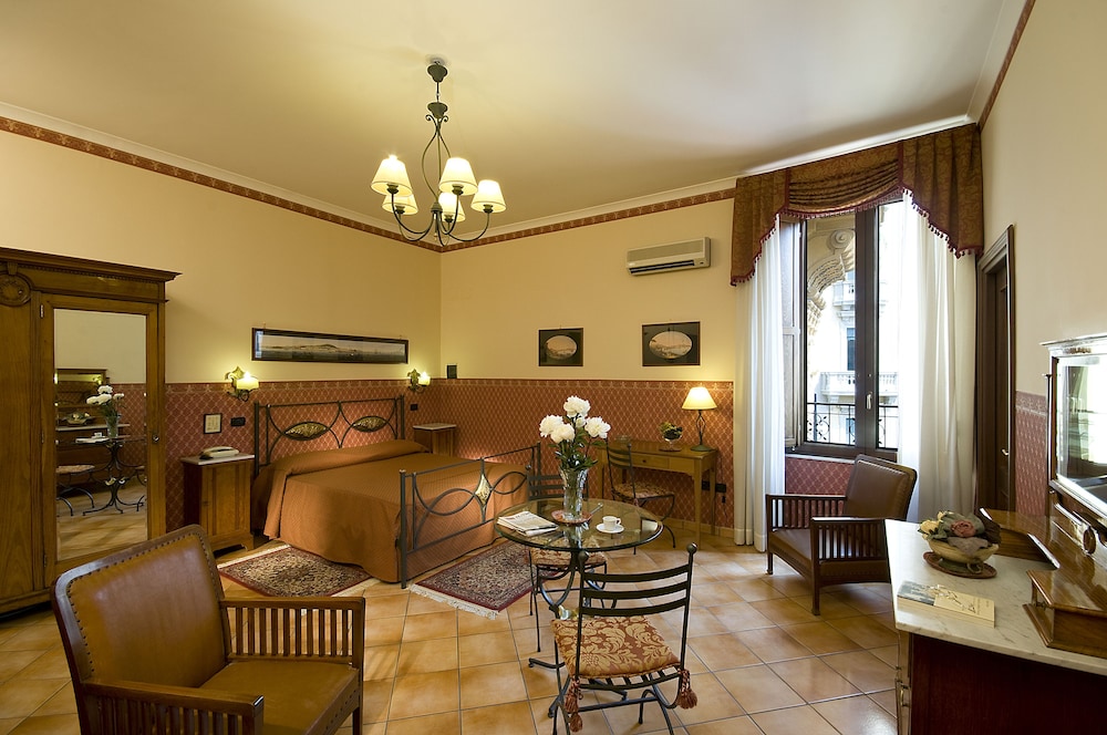 PINTO STOREY HOTEL 31/67