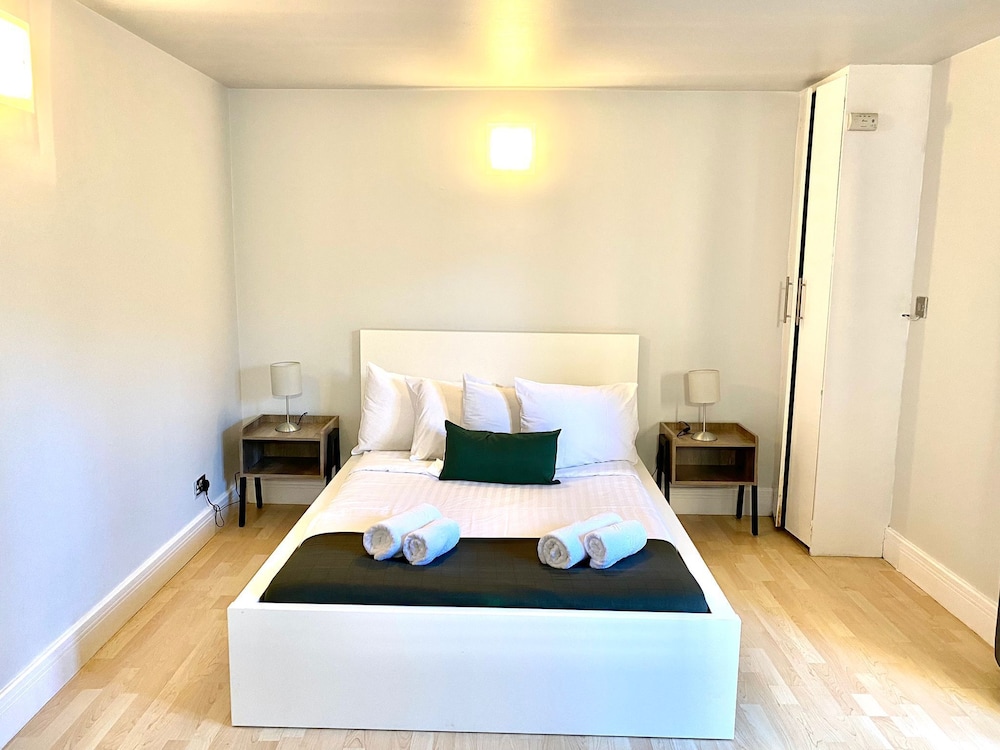 Apartment, 1 Single and 2 Double Beds, Sofa