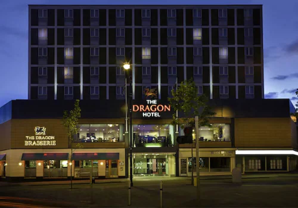 The Dragon Hotel 1/36