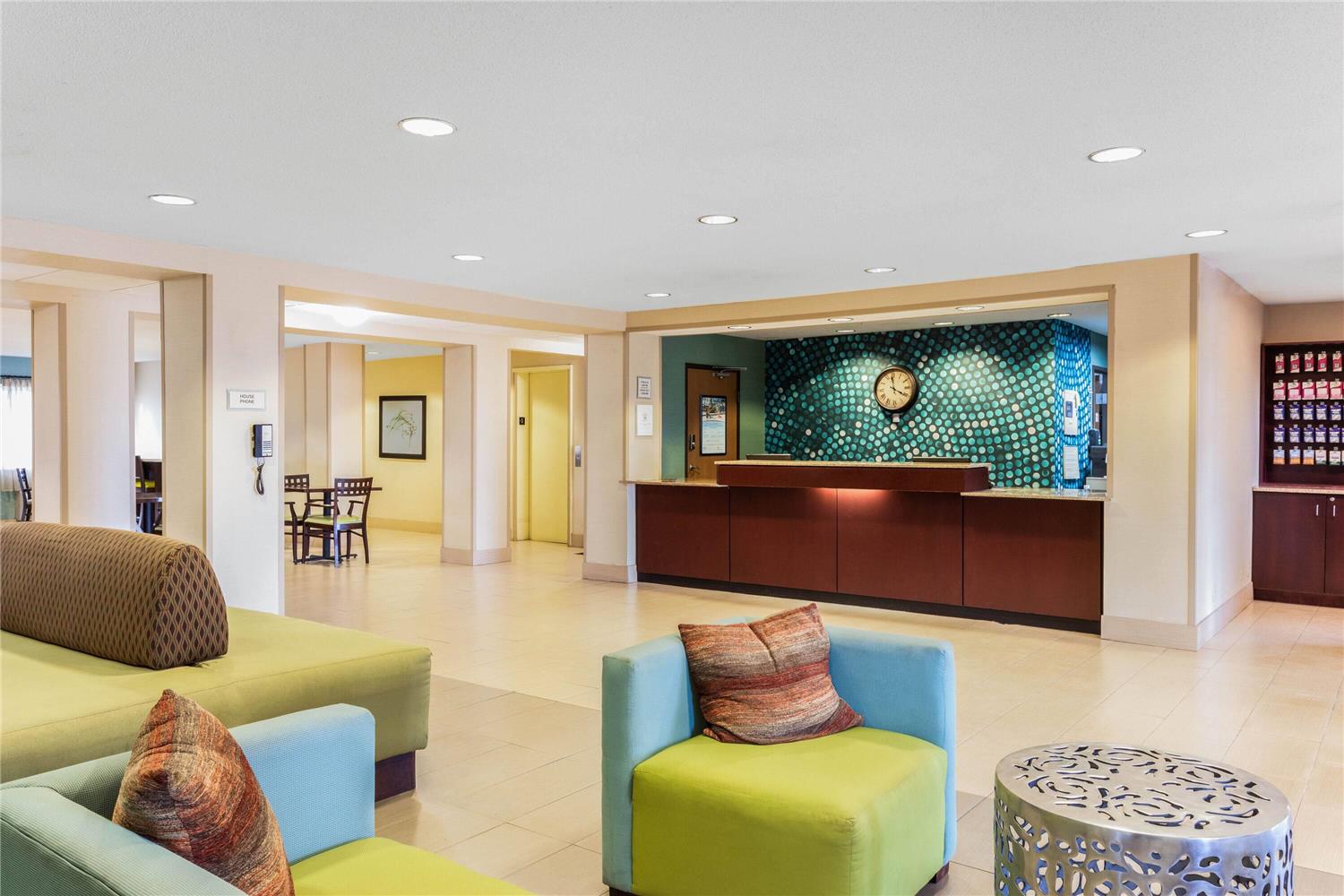 AmericInn by Wyndham Frankfort IN 9/38