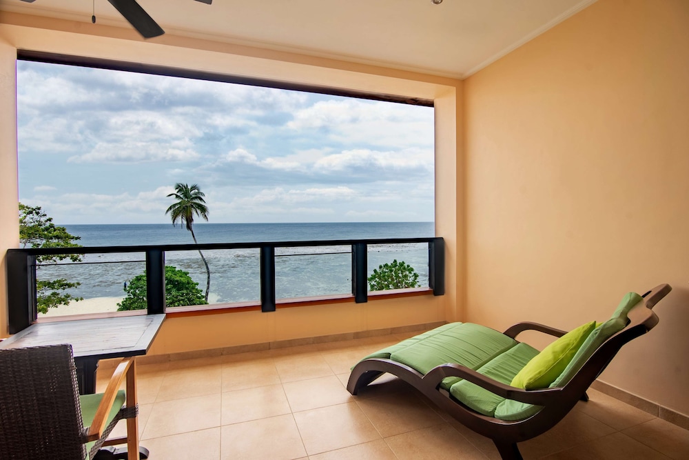 Doubletree By Hilton Seychelles Allamanda Resort And Spa 22/70