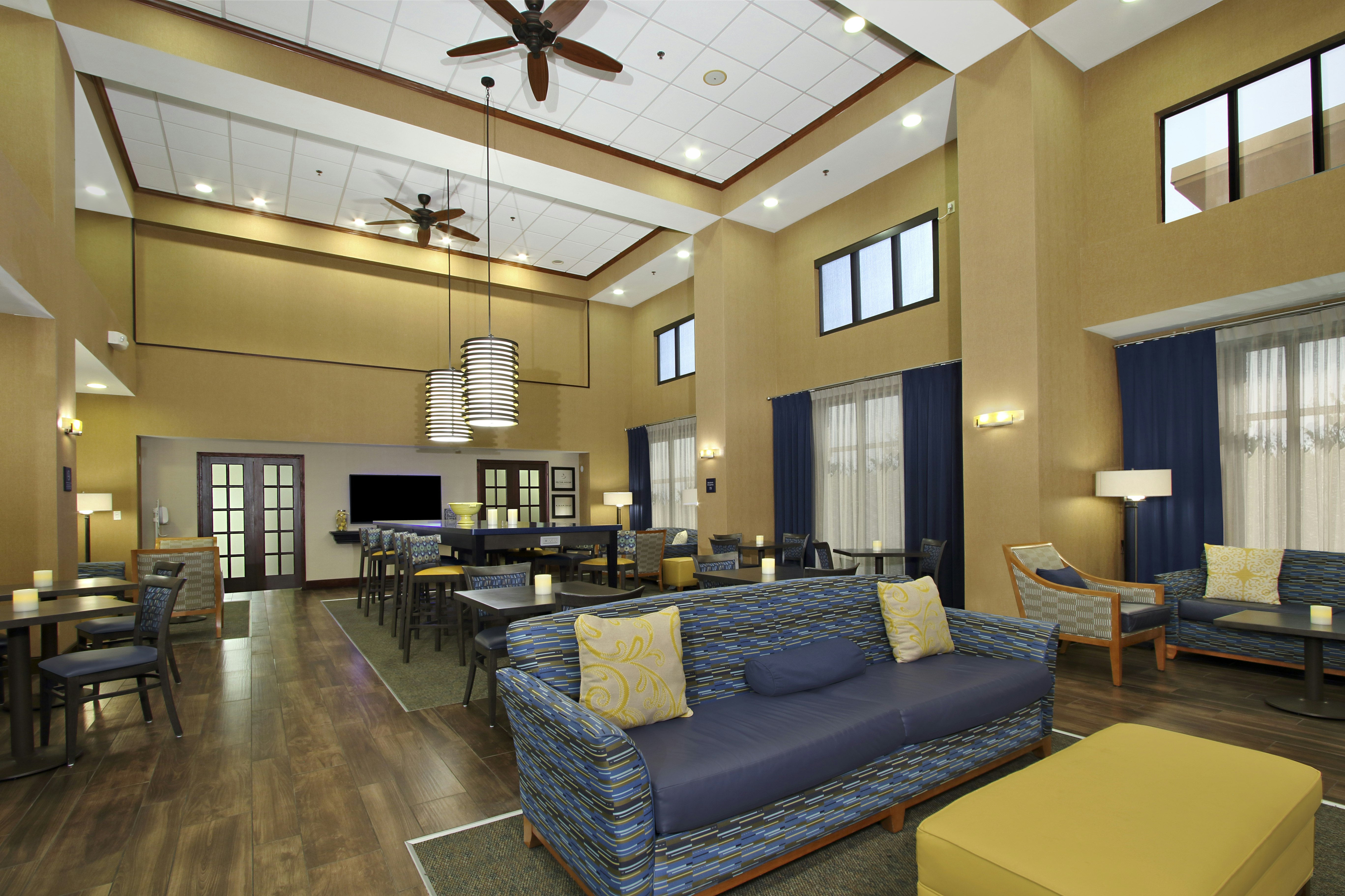 Hampton Inn Suites Murray 26/37