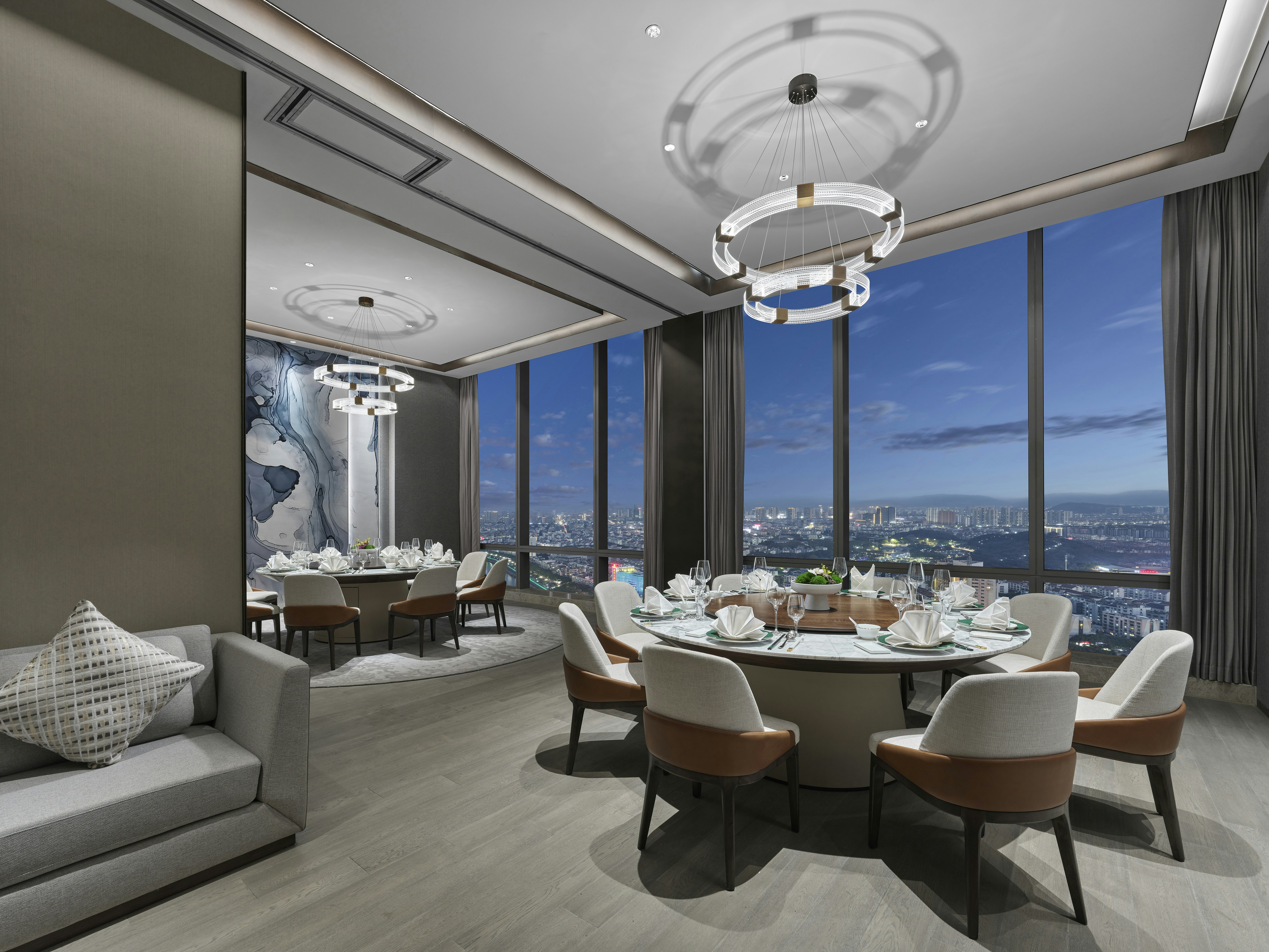 Hilton Zhuji 17/50