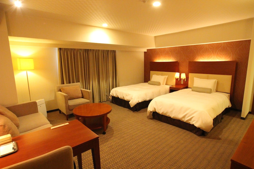 Nakajimaya Grand Hotel 13/70