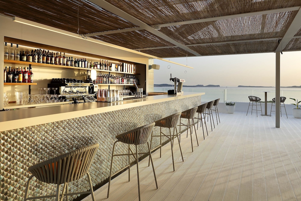 The Signature Level at TRS Ibiza Hotel 40/60