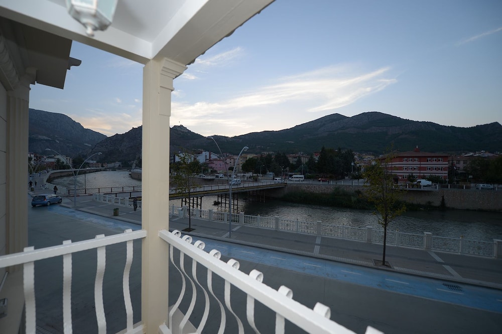 Hatunca Otel & Restaurant 40/47