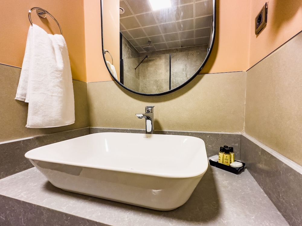 Dedeoglu Hotel 50/50