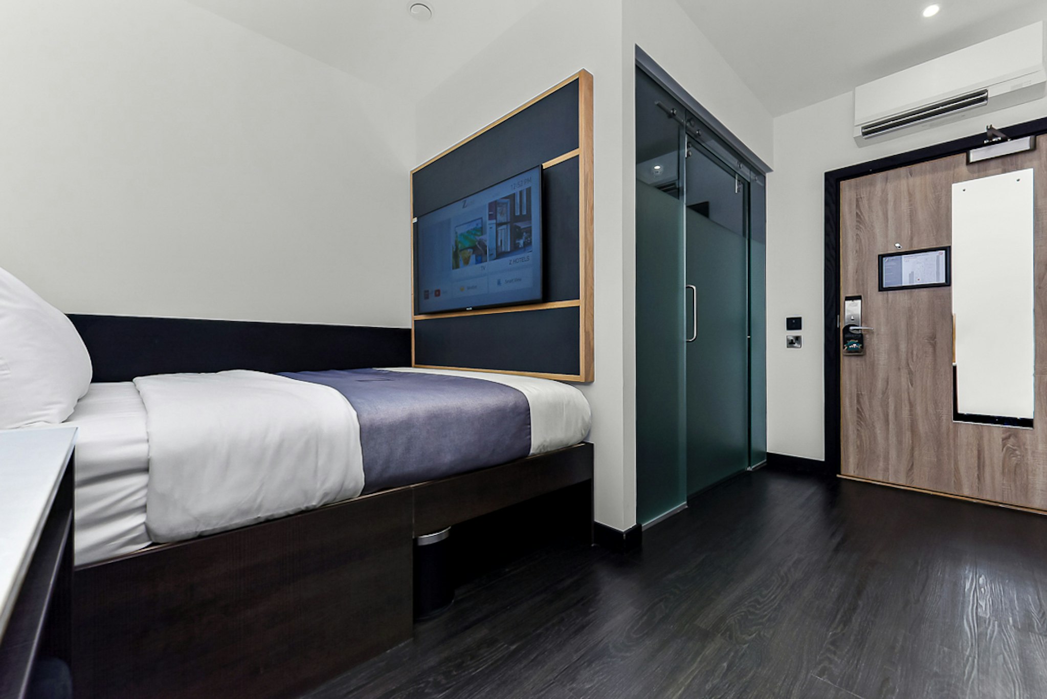 The Z Hotel Strand 9/25