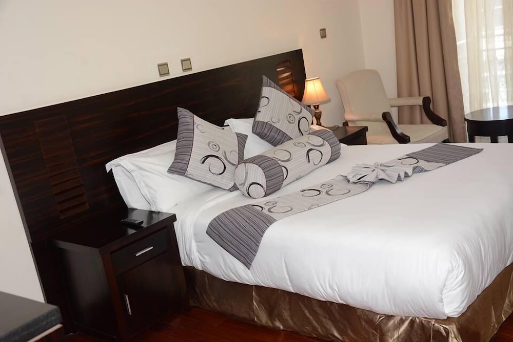 Southern Addis Hotel 7/37