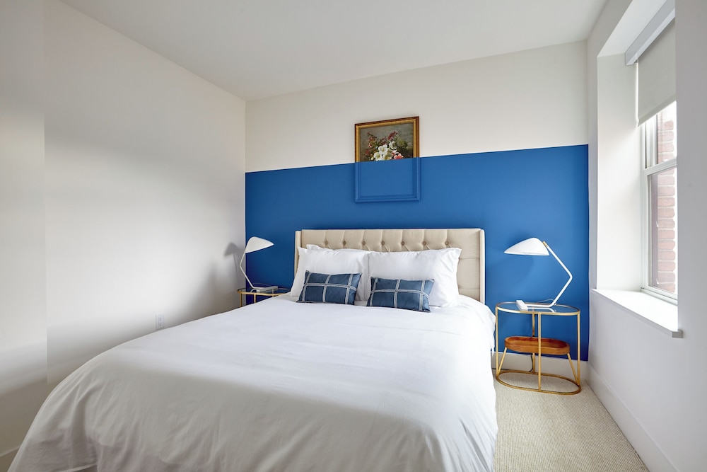 Reside Navy Yard, a Wyndham Residence 24/72
