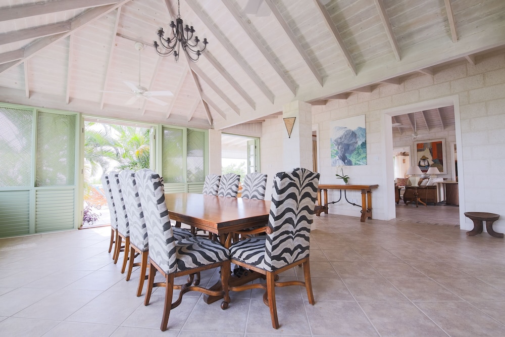 Calabash Luxury Boutique Hotel 40/46